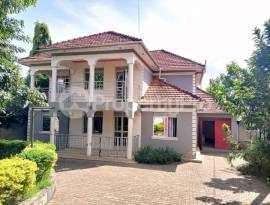 Spacious 3 Bedroom Townhouse